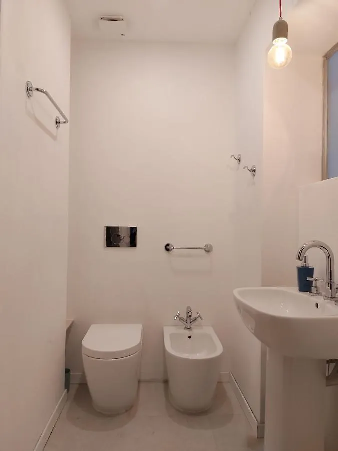 Villa With Private Pool And Garden Tradate
