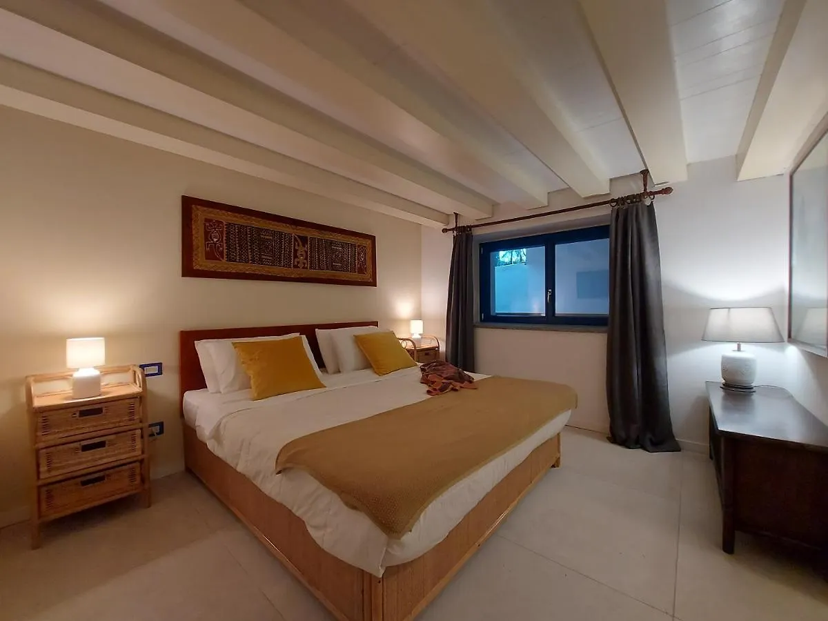 Villa With Private Pool And Garden Tradate