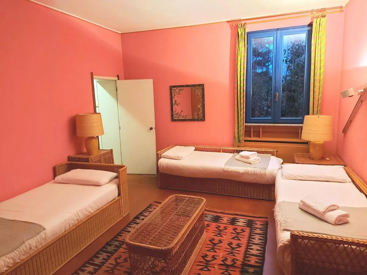 Villa With Private Pool And Garden Tradate